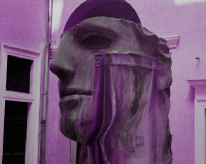 valentinosculpturepurplesmall.jpg